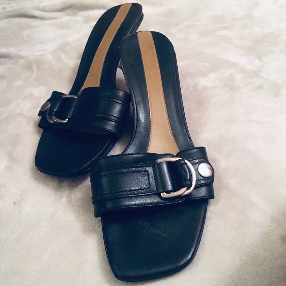 Nine West Peanut Butter, Black Slides. - image 4